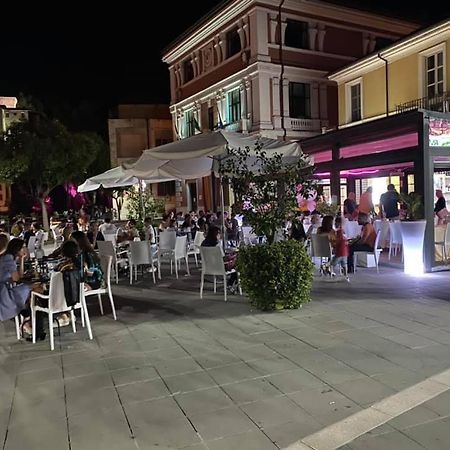 Homeliri Isola di Liri Bagian luar foto