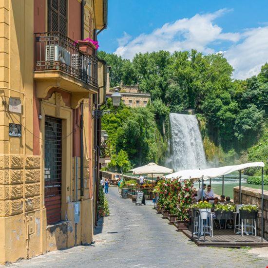 Homeliri Isola di Liri Bagian luar foto